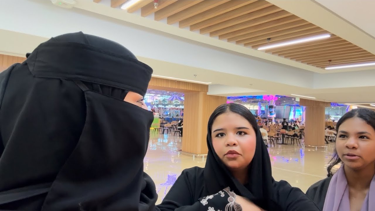 سويت مفاجأة للبنات مشتريات ملابس الشتاء وقهوة وحلا 💵 🤕