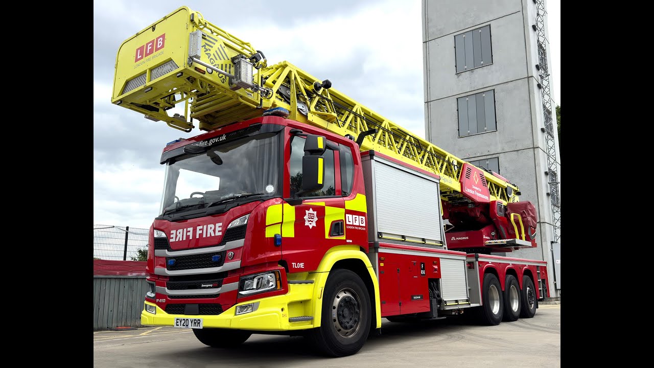 London Fire Brigade&rsquo;s Impressive 64-Metre Turntable Ladder | 4K HD