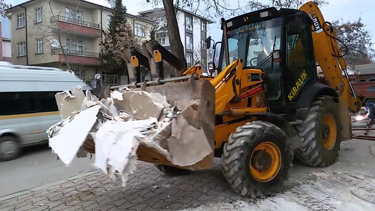 jcb 3cx cam ve duvar DİKKAT YIKMADAN KIRMADAN,CAUTION BREAKING Demolition