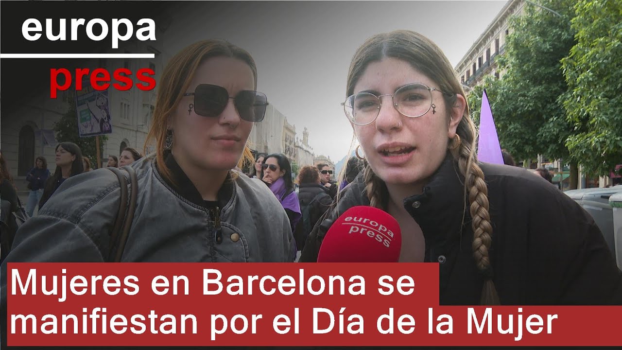 Mujeres de Barcelona salen a las calles para manifestarse en el 8M, D&iacute;a de la Mujer