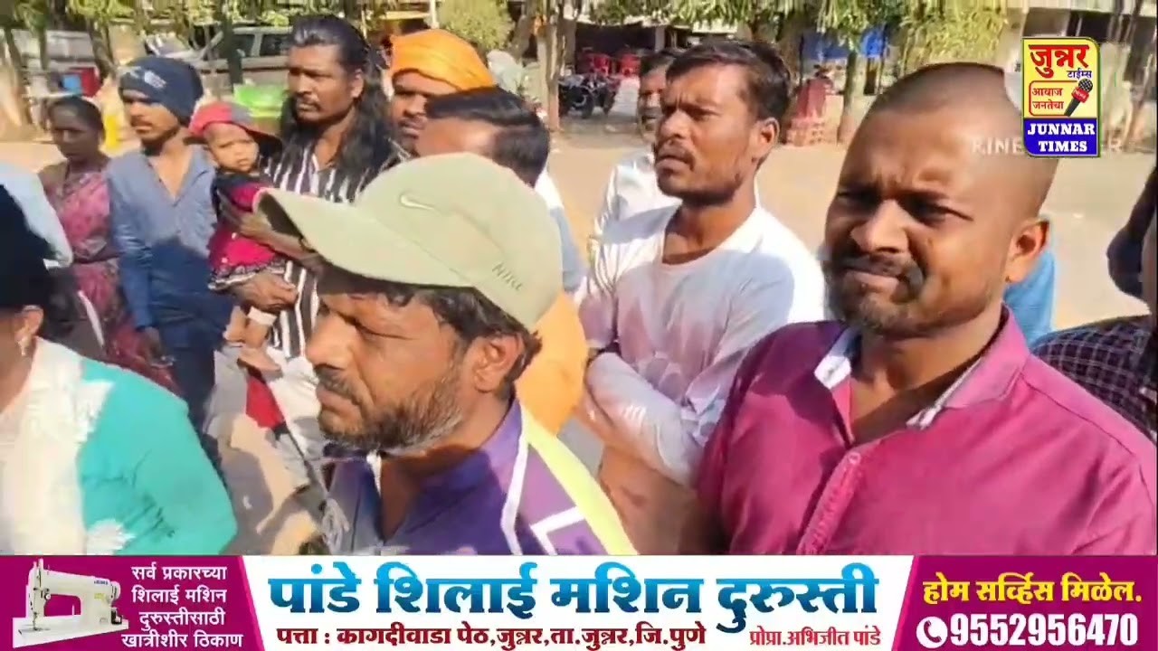 ओतुर पोलीस स्टेशनमध्ये जमावासह देवराम लांडे दाखल. 