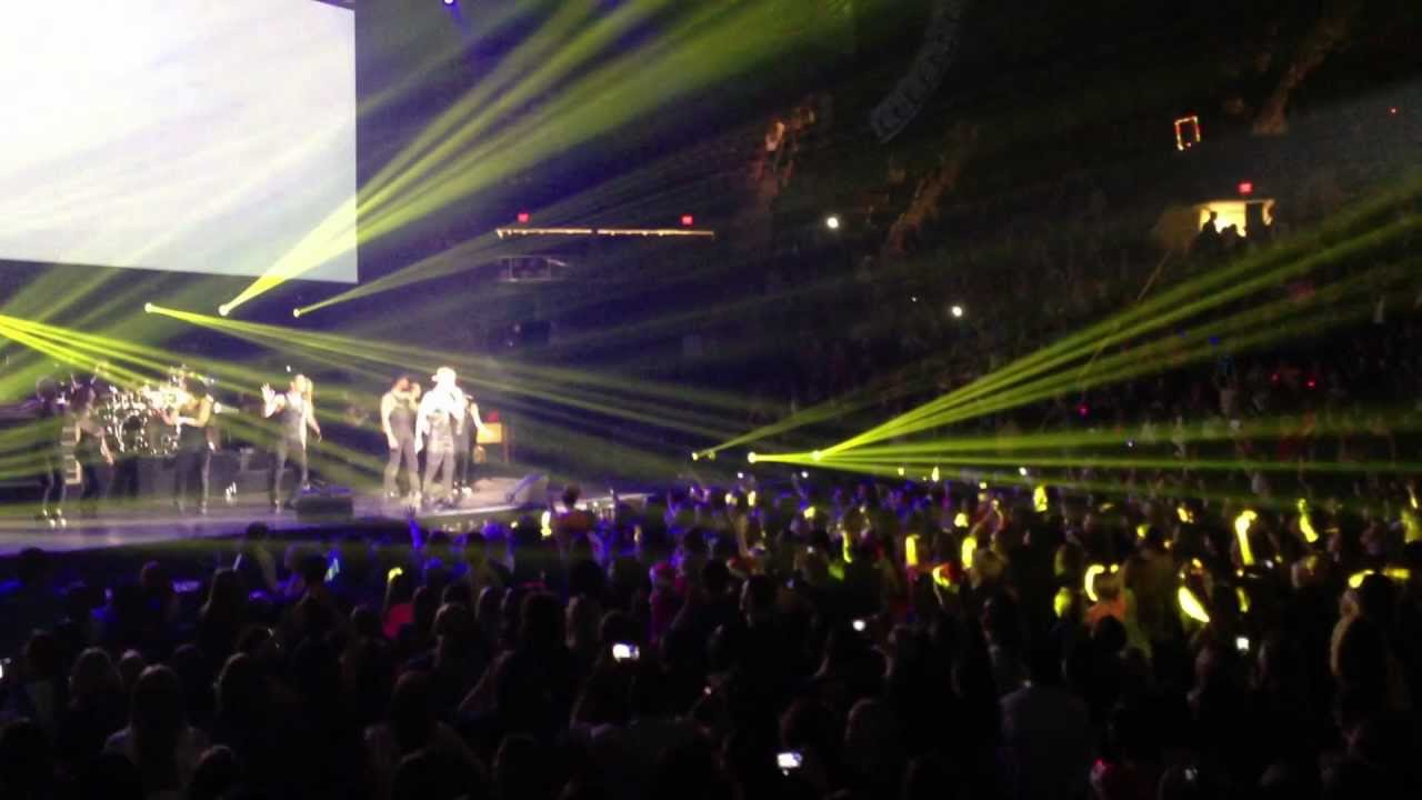 justin bieber - boyfriend / baby baby baby oh [live 99.5 Jingle Ball Washington,DC 2012] 6/6