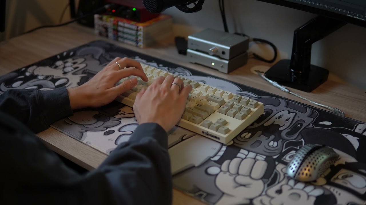 Leopold FC750RBT with lubed Greetech Brown Typing Sounds
