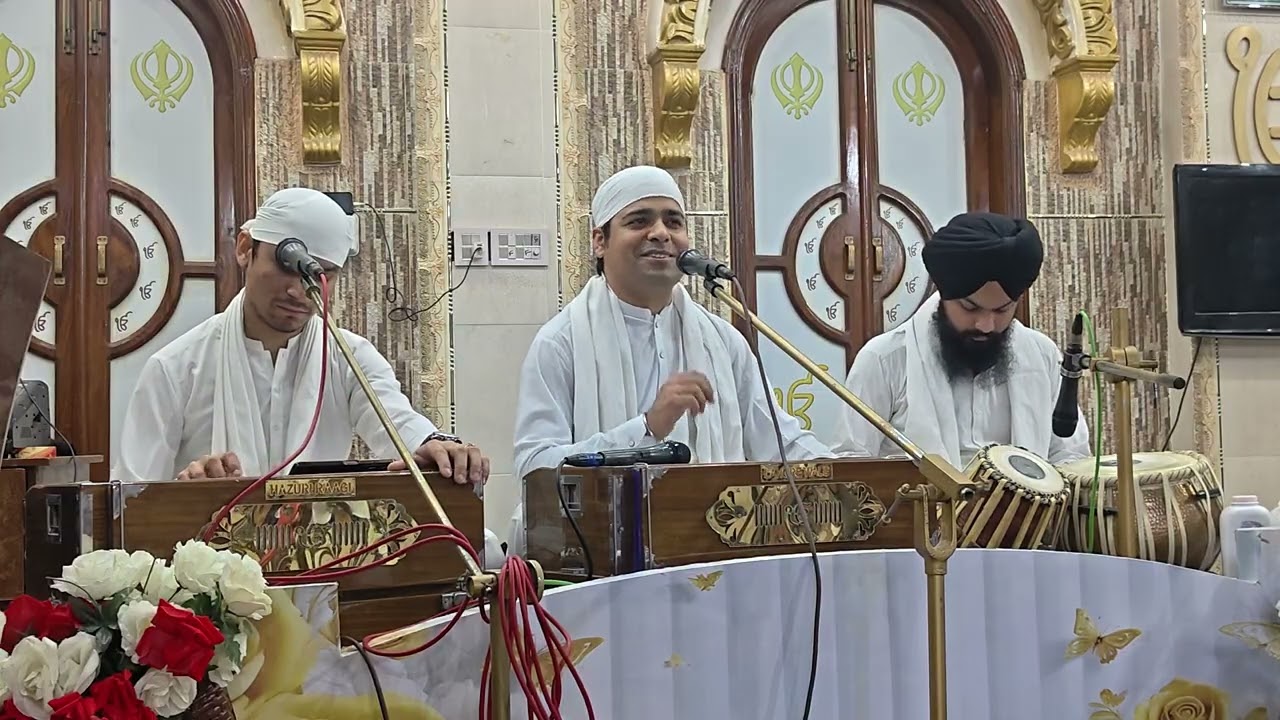 SANTA K KARAJ AAP KHALOA