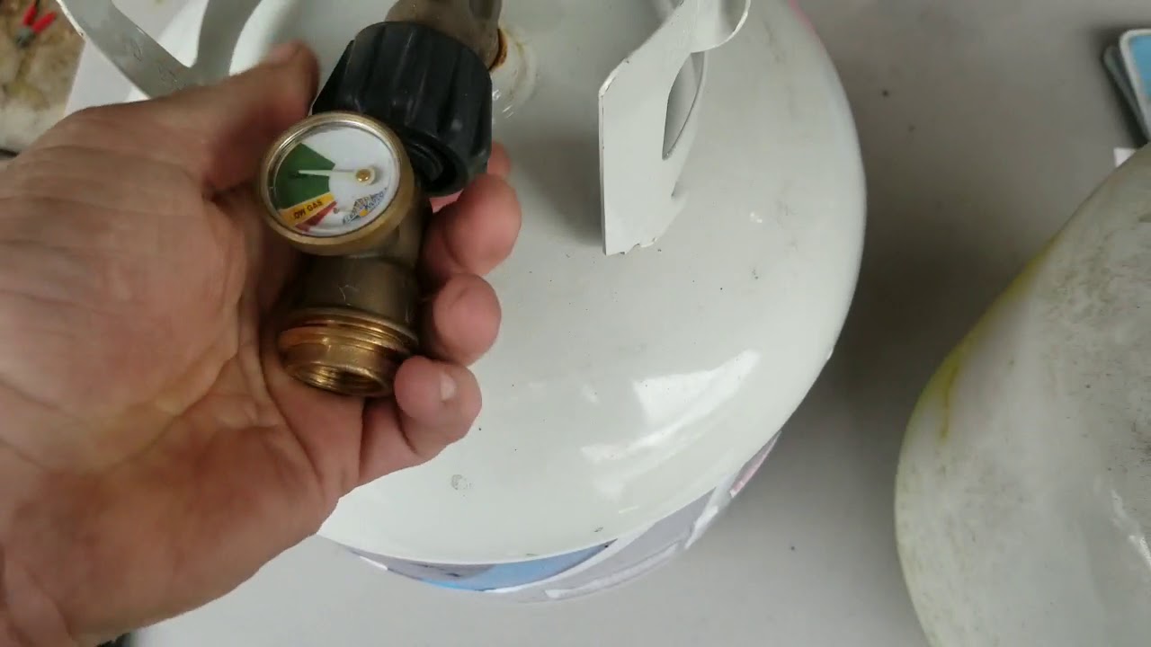 differences between having a propane tank filled and buying one from the store