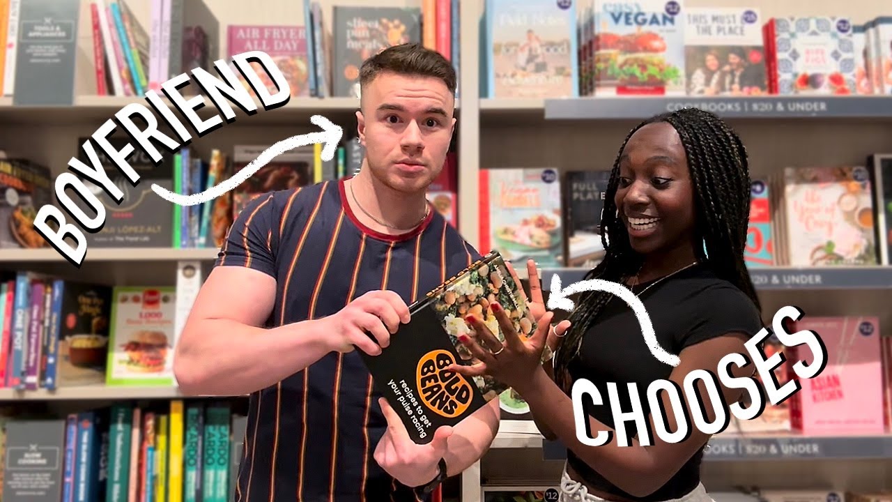 boyfriend chooses the books i read... (reading vlog)