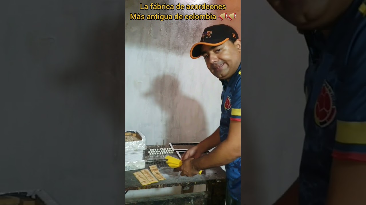 la fábrica de acordeones más antigua de colombia