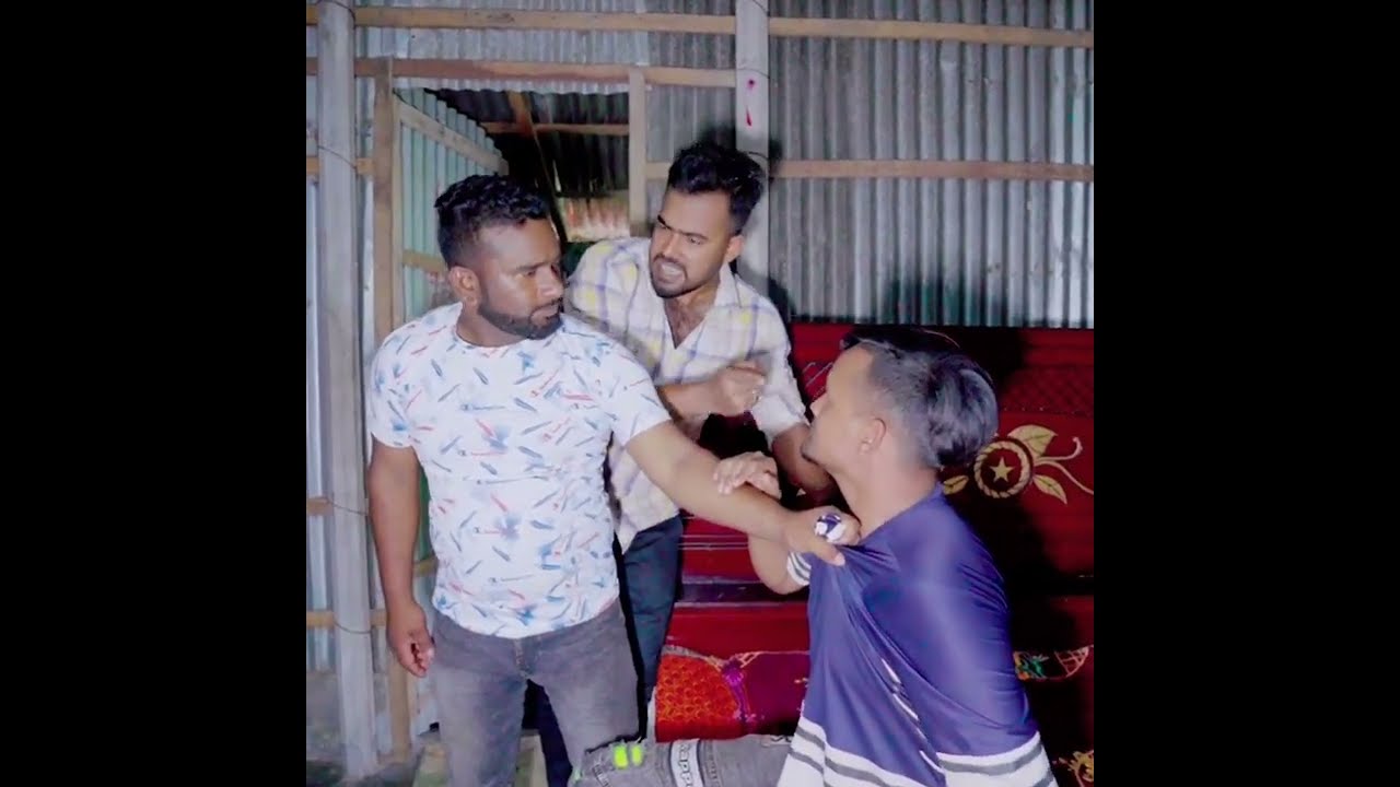 খালাতো বোনকে একা বাসায়