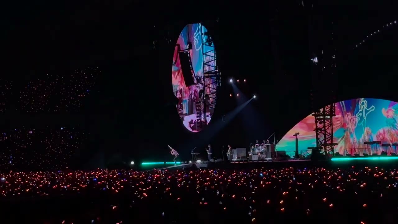 Coldplay - Paradise #MusicOfTheSpheresWorldTour 2024 Concert Live in Bangkok Thailand