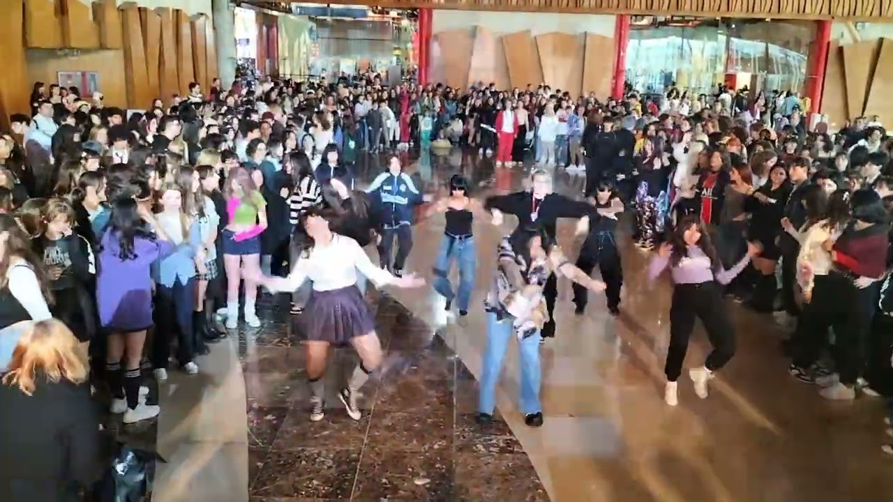 Random K-pop Challenge - Freakcon 2023.