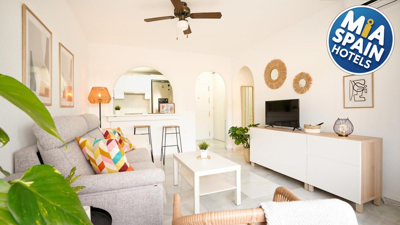 Apartamento Torrox - Laguna Beach | Nerja, Spain | Hotel Review 🏩