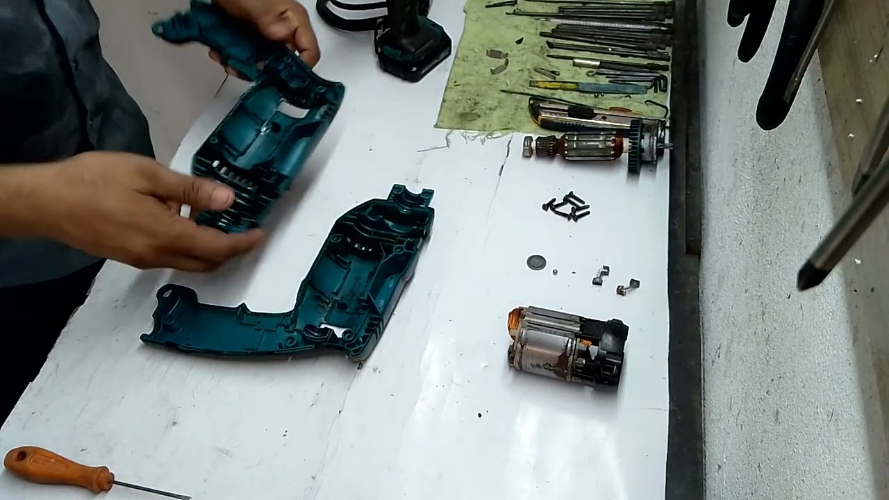 Furadeira HP1640| Trocando engrenagem, Induzido e Escovas de carvão