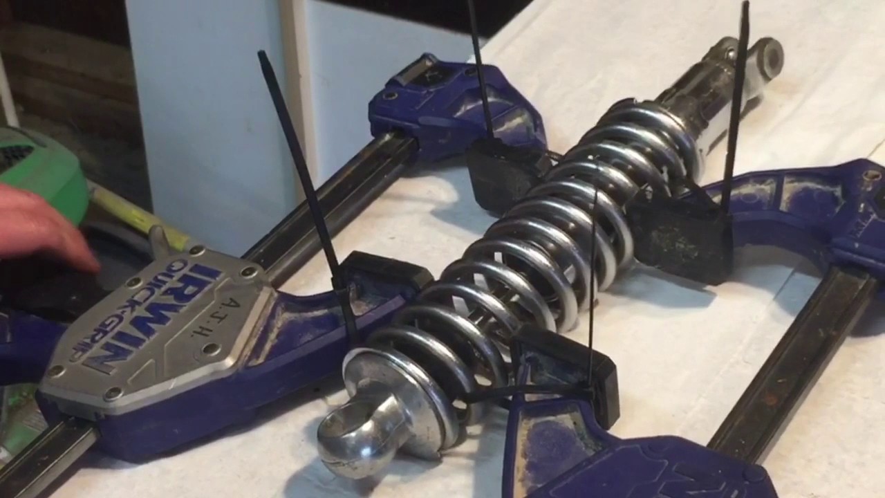 CB750 Rear Shock Disassembly