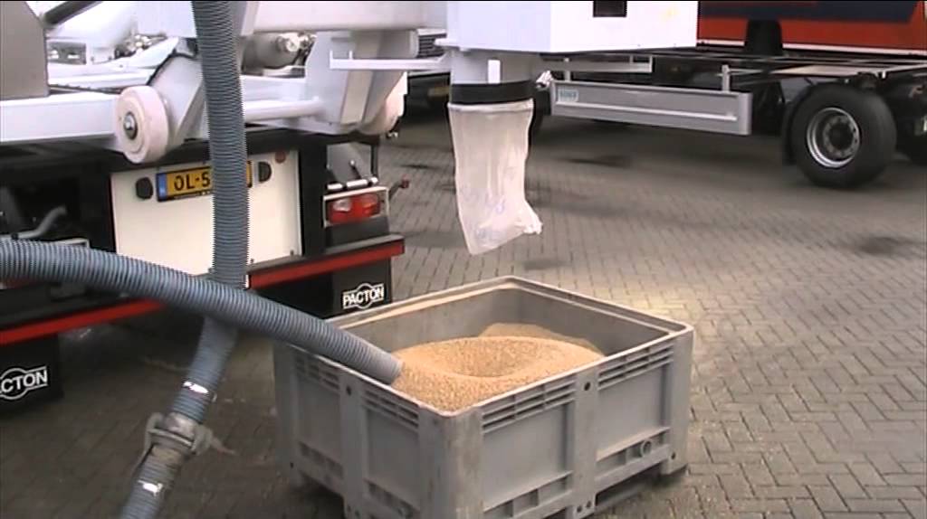 Dickinson Group Industrial Vacuum Services MegaVac Cyclone Loader   Vacuuming Fine Product