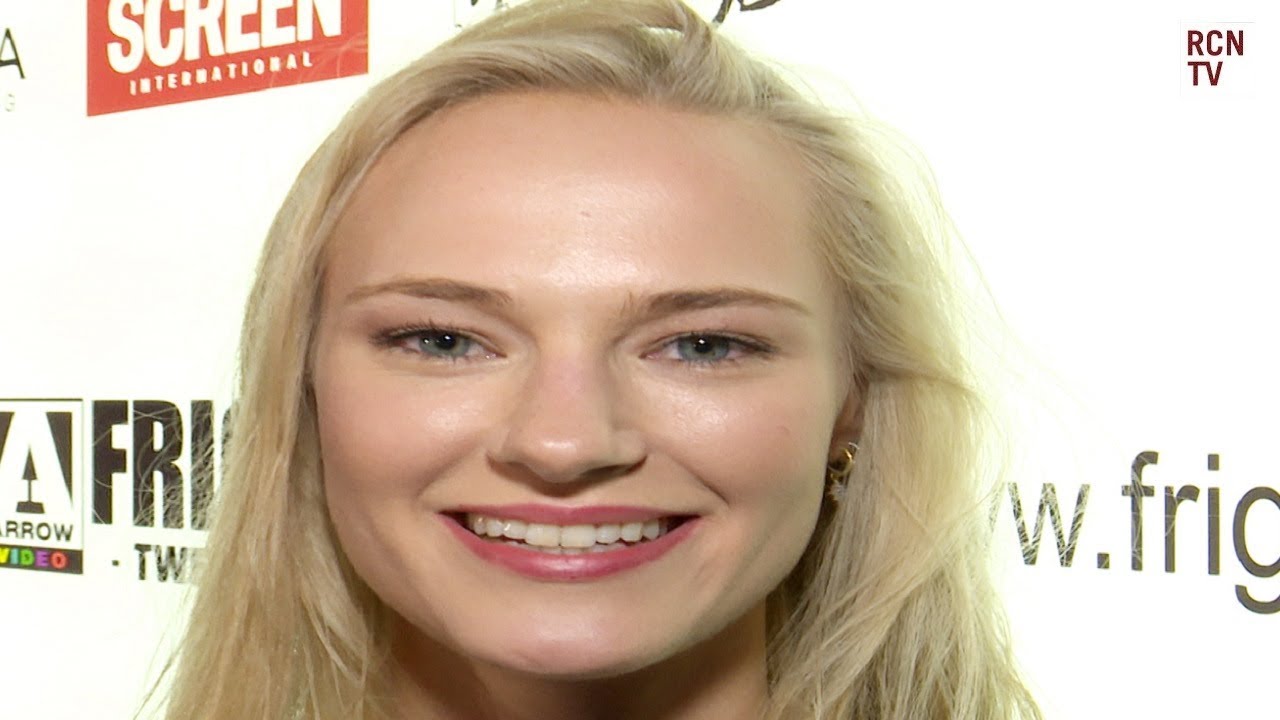 Jessica Madsen Interview Dark Light