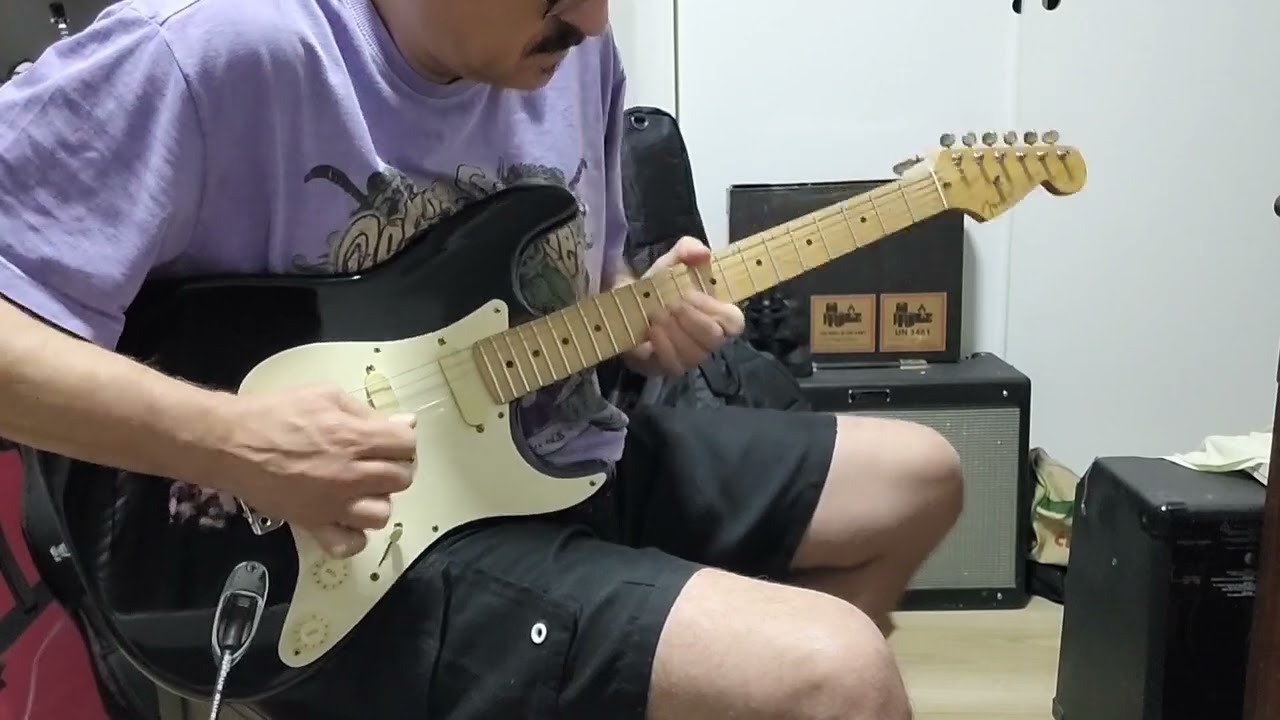 Mid Boost Fender Stratocaster Eric Clapton Lace Sensor pick-ups 