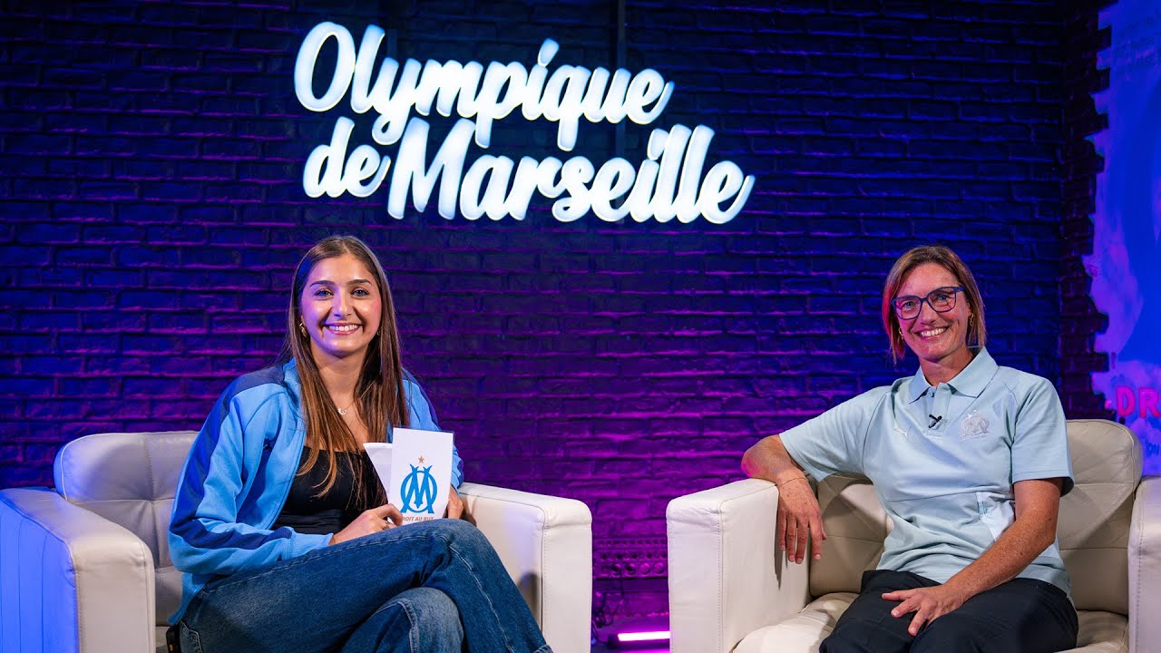 🎙️ 𝗖𝗼𝗿𝗶𝗻𝗻𝗲 𝗗𝗶𝗮𝗰𝗿𝗲, 𝘀𝗮 𝗽𝗿𝗲𝗺𝗶𝗲̀𝗿𝗲 𝗶𝗻𝘁𝗲𝗿𝘃𝗶𝗲𝘄 | Son enfance, ses meilleurs souvenirs, son retour...