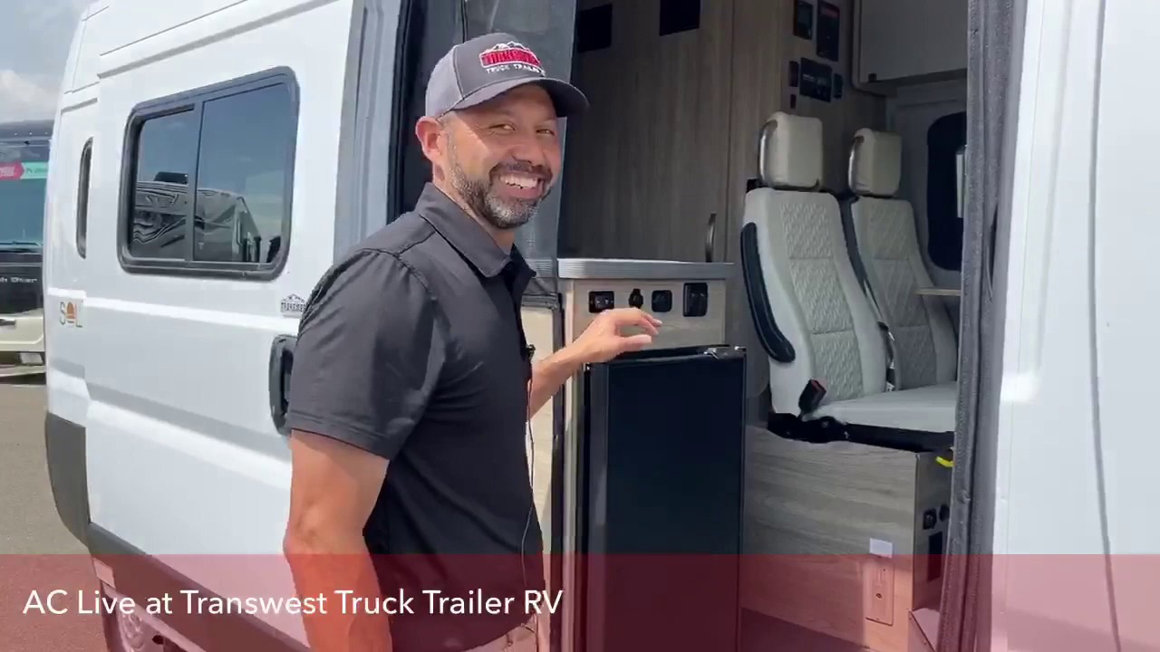 2021 Winnebago Solis 59P