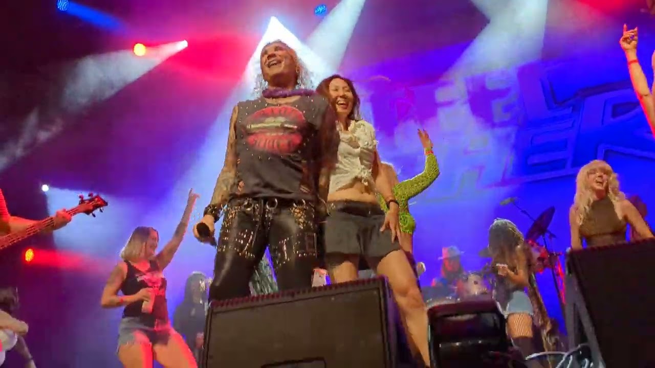 Steel Panther - Party Like Tommorow (girls on stage), House of Blues (Las Vegas) 08/22/2025