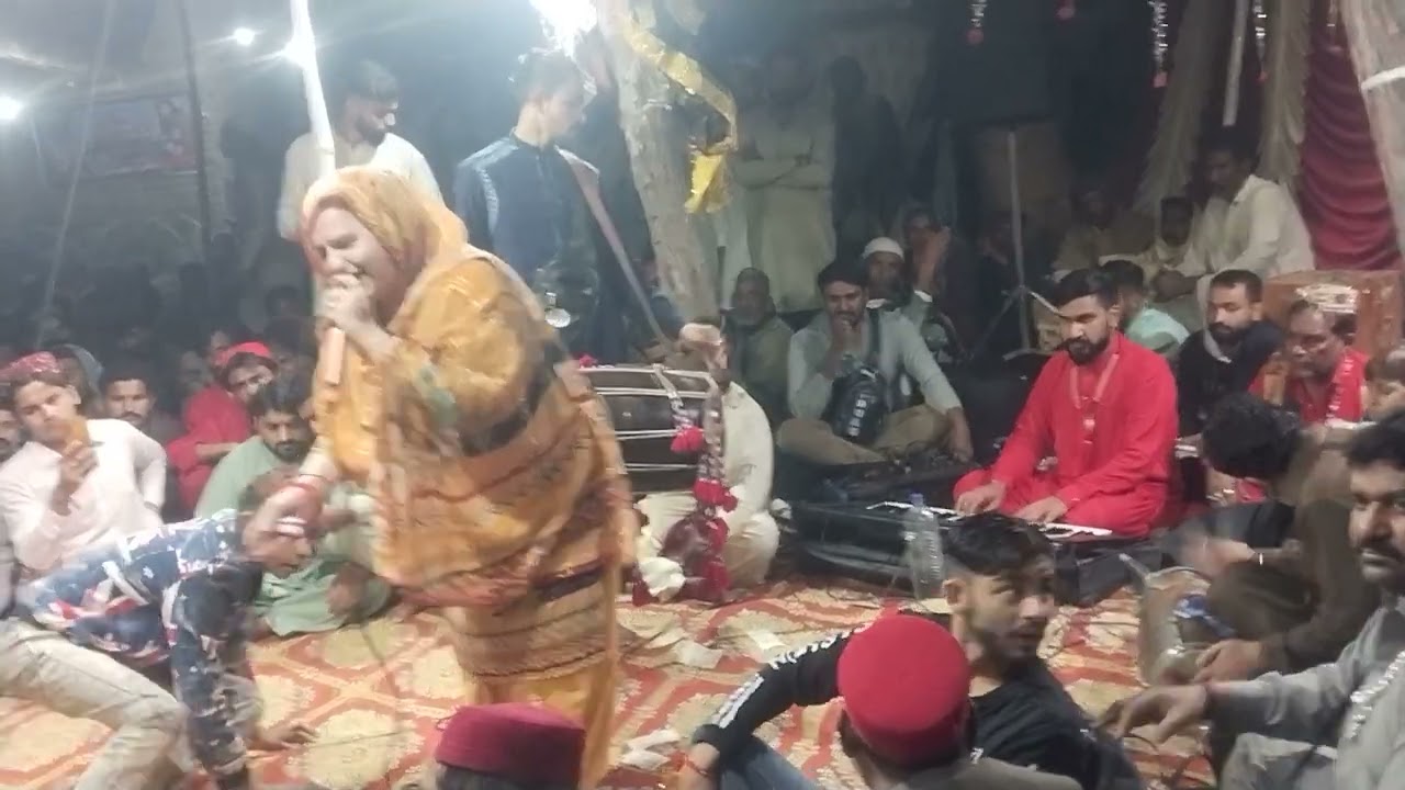 asan Sewan de badsha nu dhamal Medam Hina Noor Sewan Sharif hazri