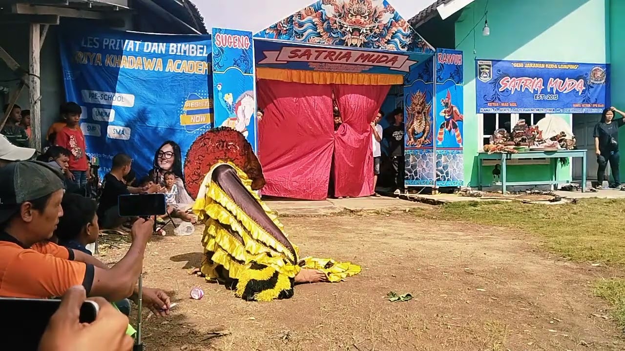 BARONGAN KUNING SATRIA MUDA @2cahayaputra2325 