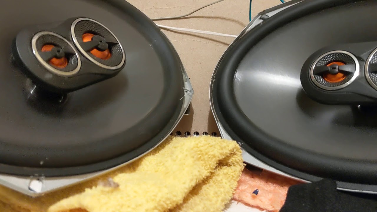 Bass test on 2 jbl 6x9 car speakers