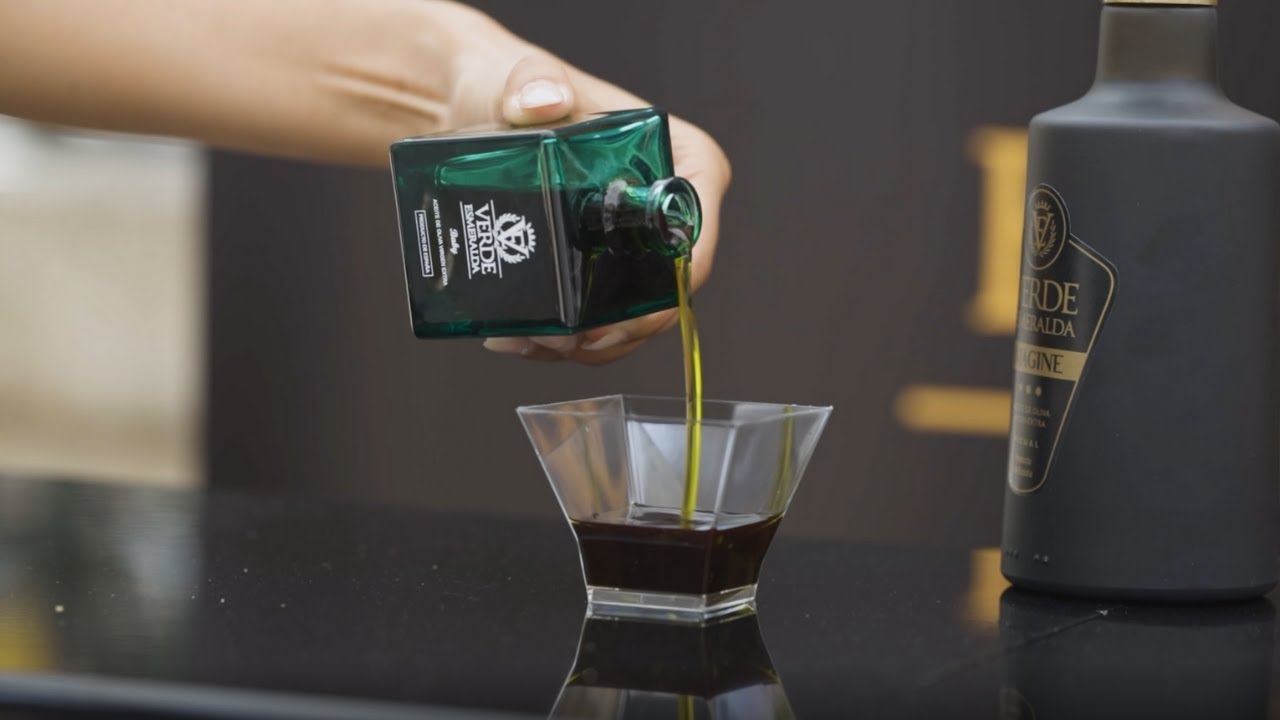 Cata a ciegas de Aceite de Oliva Virgen Extra - Verde Esmeralda Olive