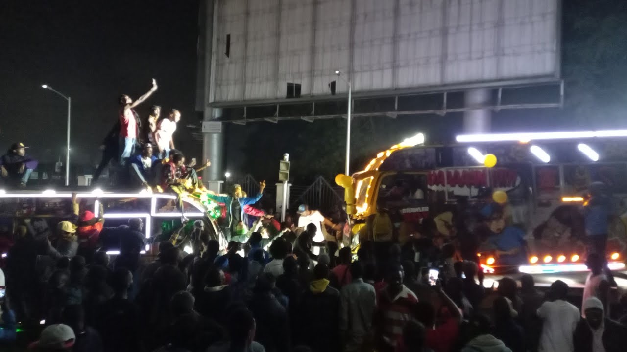 BRAWLOUT GRAND ENTRY.. BRAWLOUT on lorry