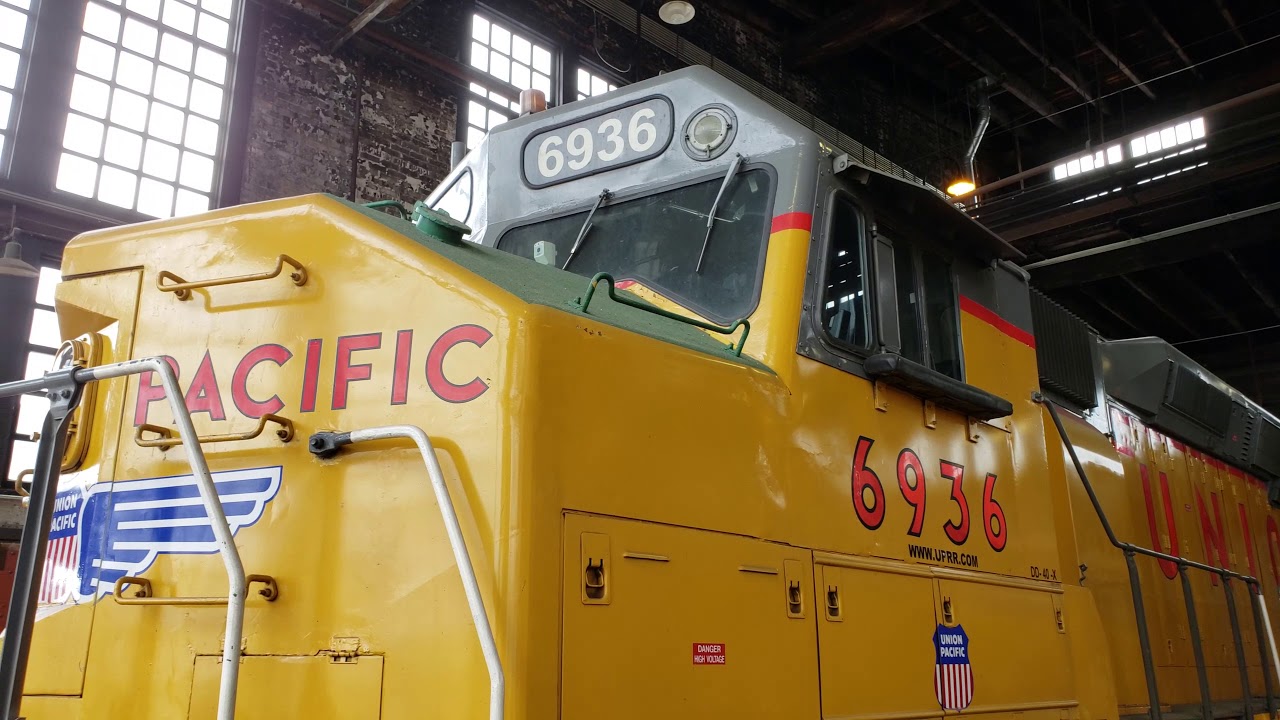 Union Pacific Roundhouse Tour - E9's - Challenger 3985 - DDA40X 6936 - Cheyenne Depot Days 2018