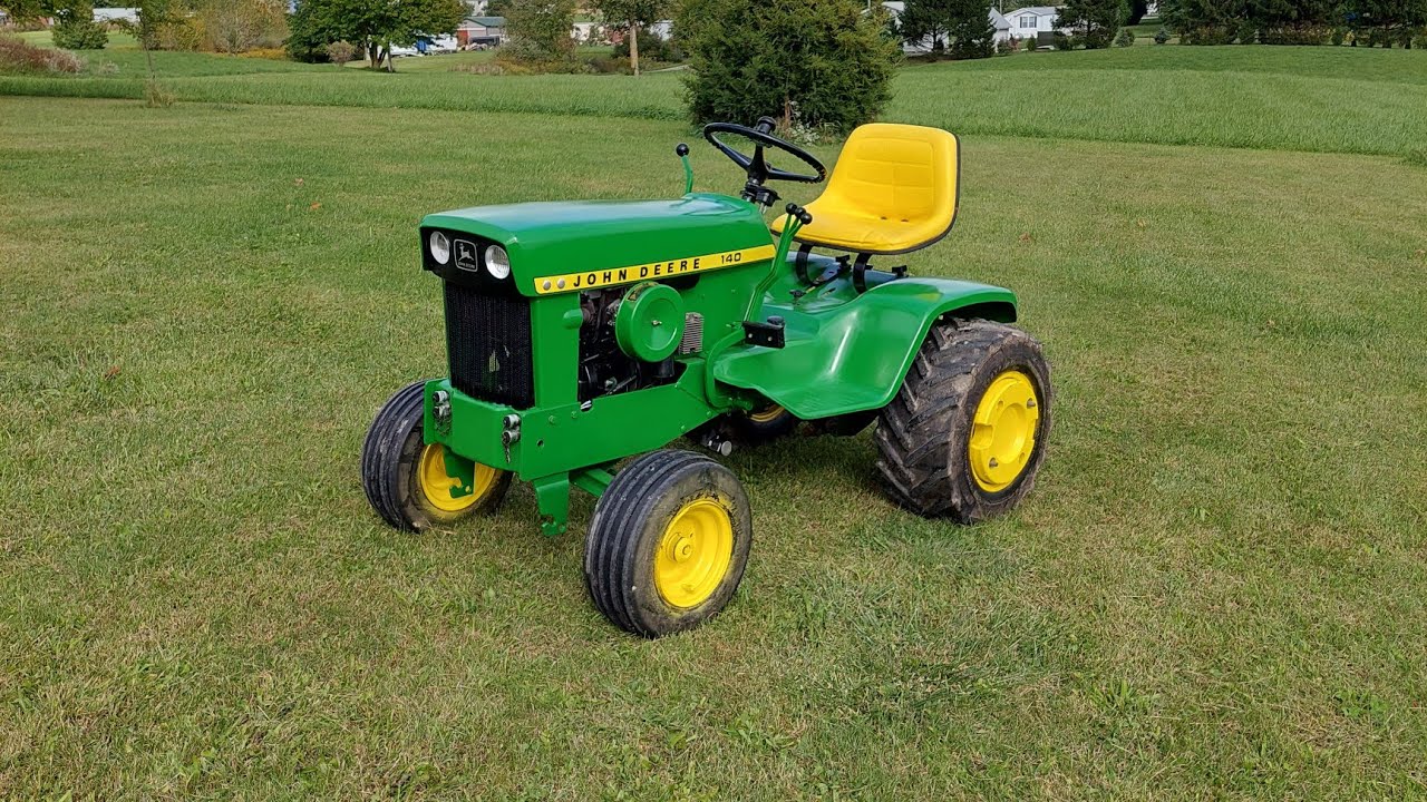 fixing weird oil leak and painting 1974 john deere 140 H3