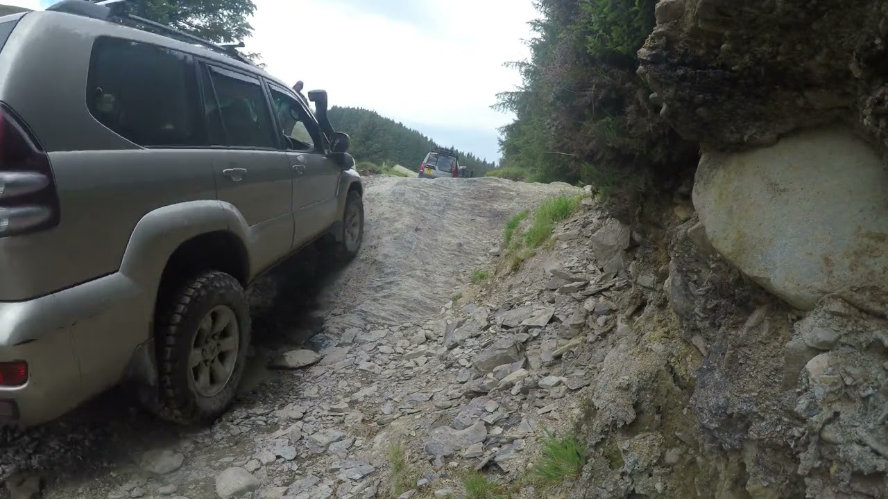 Land Cruiser and Discovery 3 take on Mid Wales and Strata