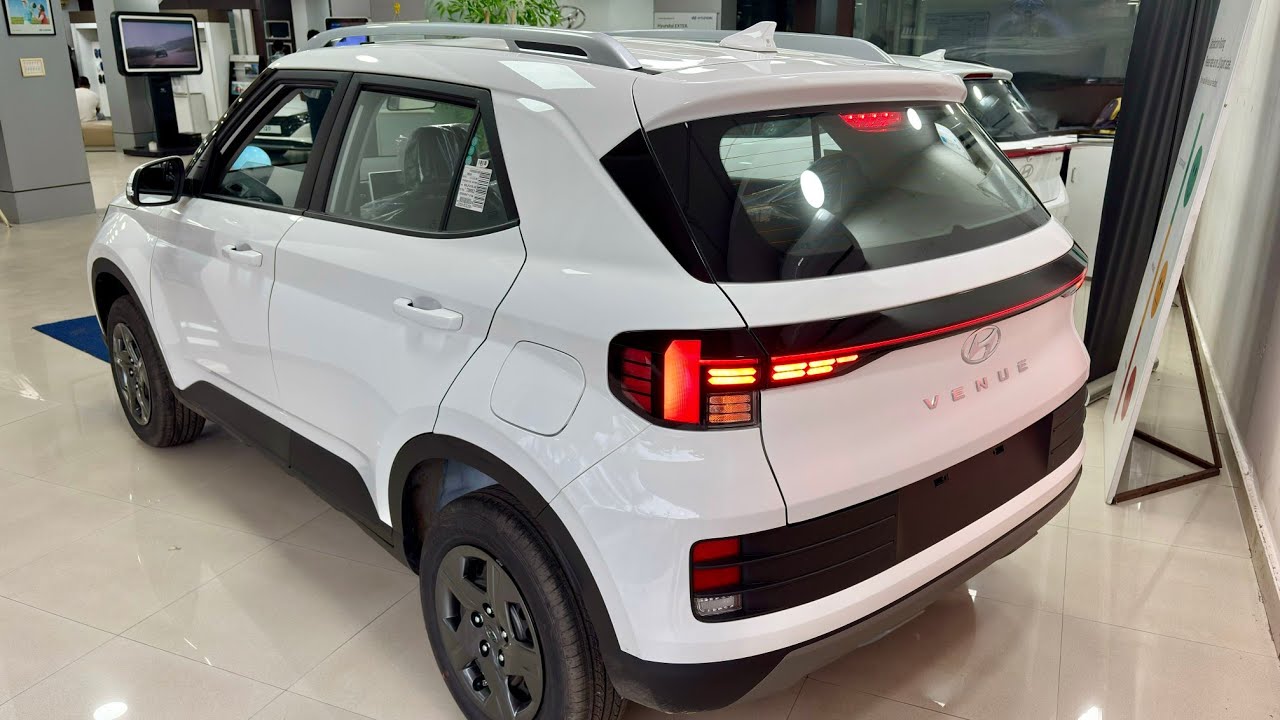 New Hyundai Venue S Optional Plus 2025 Petrol Review On-road Price, Features Details