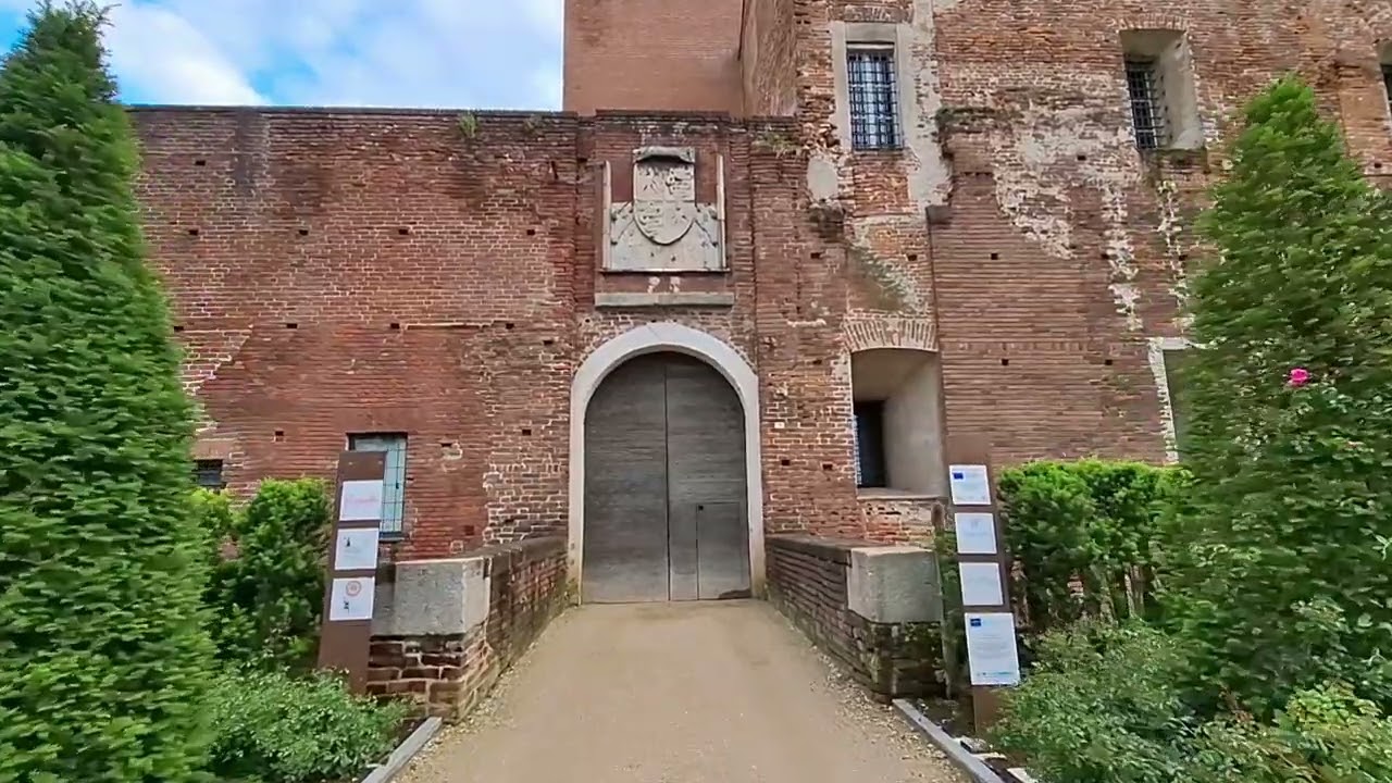 NOVARA IN  ITALY 🇮🇹 TODAY LAWRENCE MAST