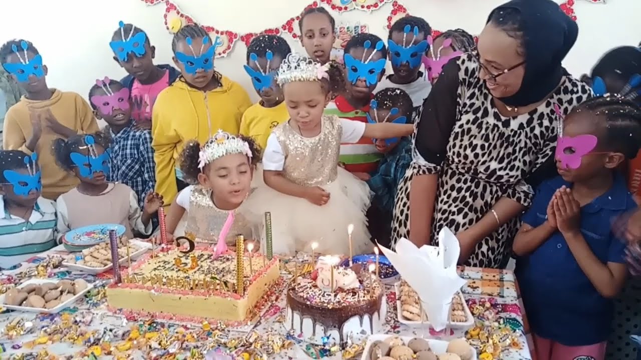 Guyyaa dhalootaa Ijoollee Artist Haacaaluu Hundeessaa