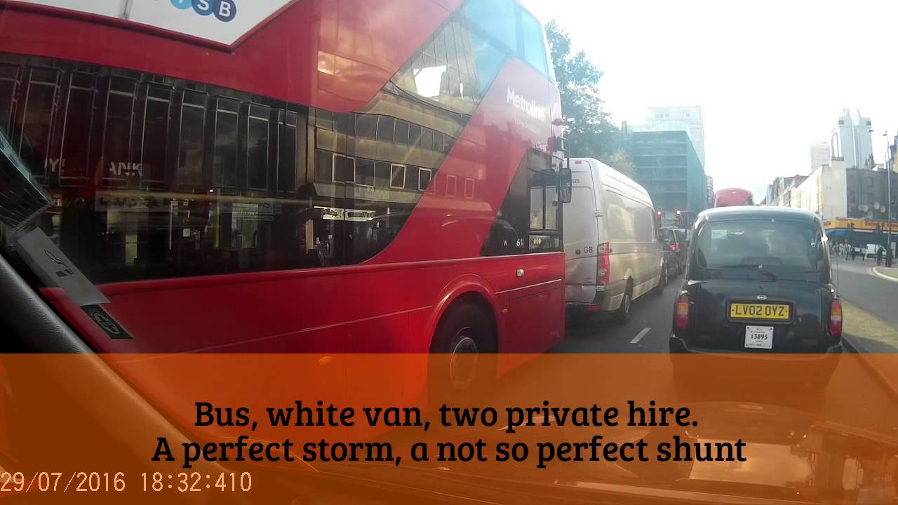 4 vehicle shunt - Edgware Road