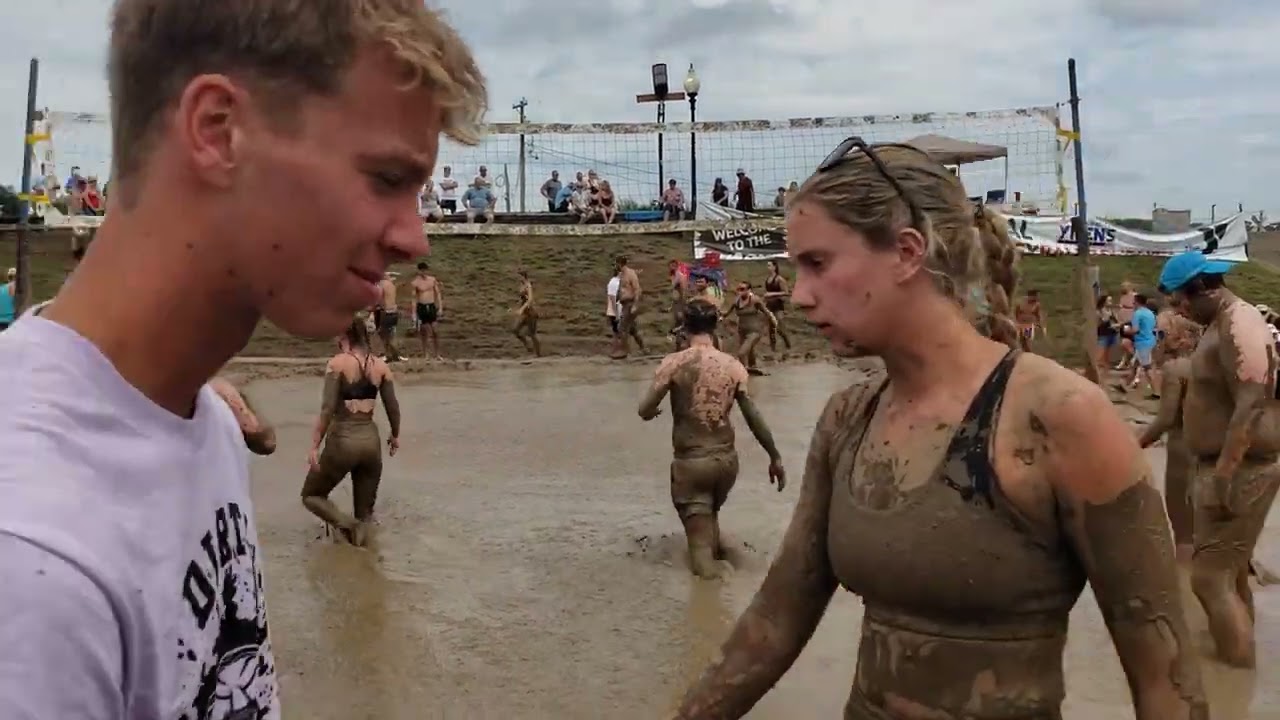 Mud volleyball Tom Sawyer days Hannibal mo America's hometown celebrates the 4th of July 2023