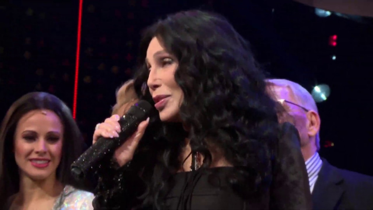 Cher Sings 
