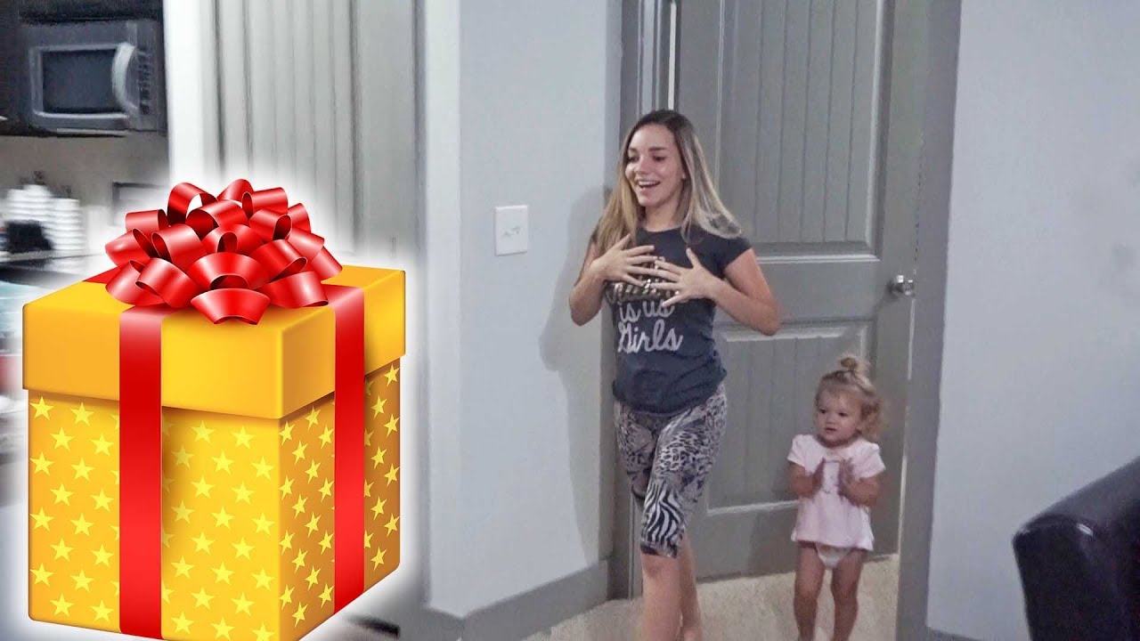 MCGARREN COMPROU UM PRESENTE MUITO ESPECIAL PARA MIM!!!