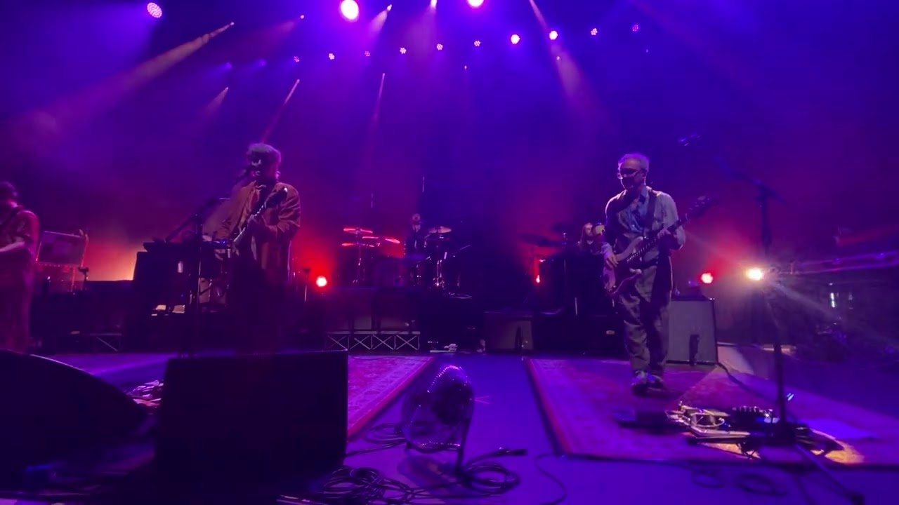 Crowded House, Something So Strong. Dedicated to Jamie & Ollie… and Annette. 13 June 24