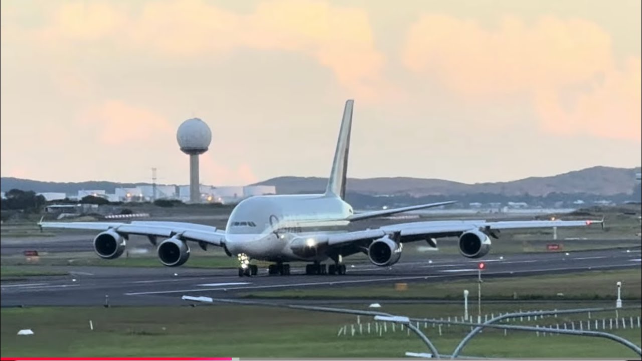 Qatar & Emirates A380-861, Qantas B787-9 & FedEx B777F arrives in Sydney on 34L.