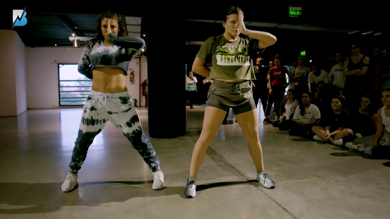 Jade & Janelle - Machica - J Balvin