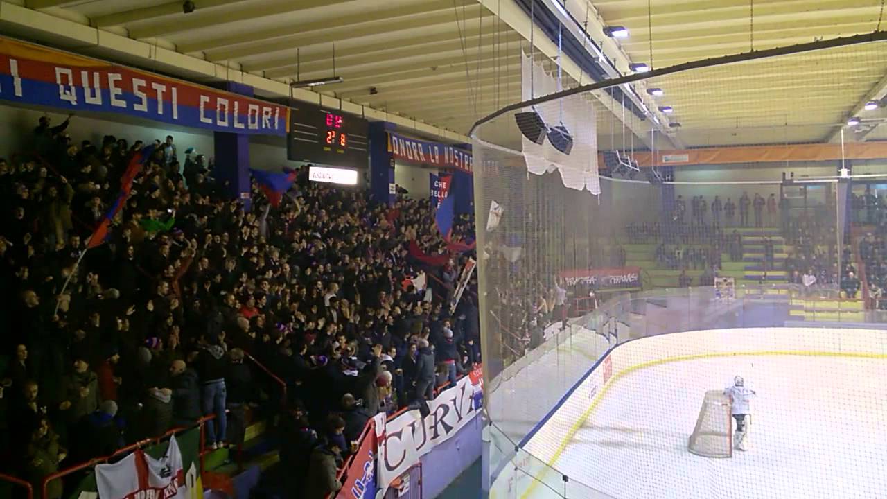 Un giorno all'improvviso - [Extended Version] - Curva del Milano - Hockey Milano Rossoblu