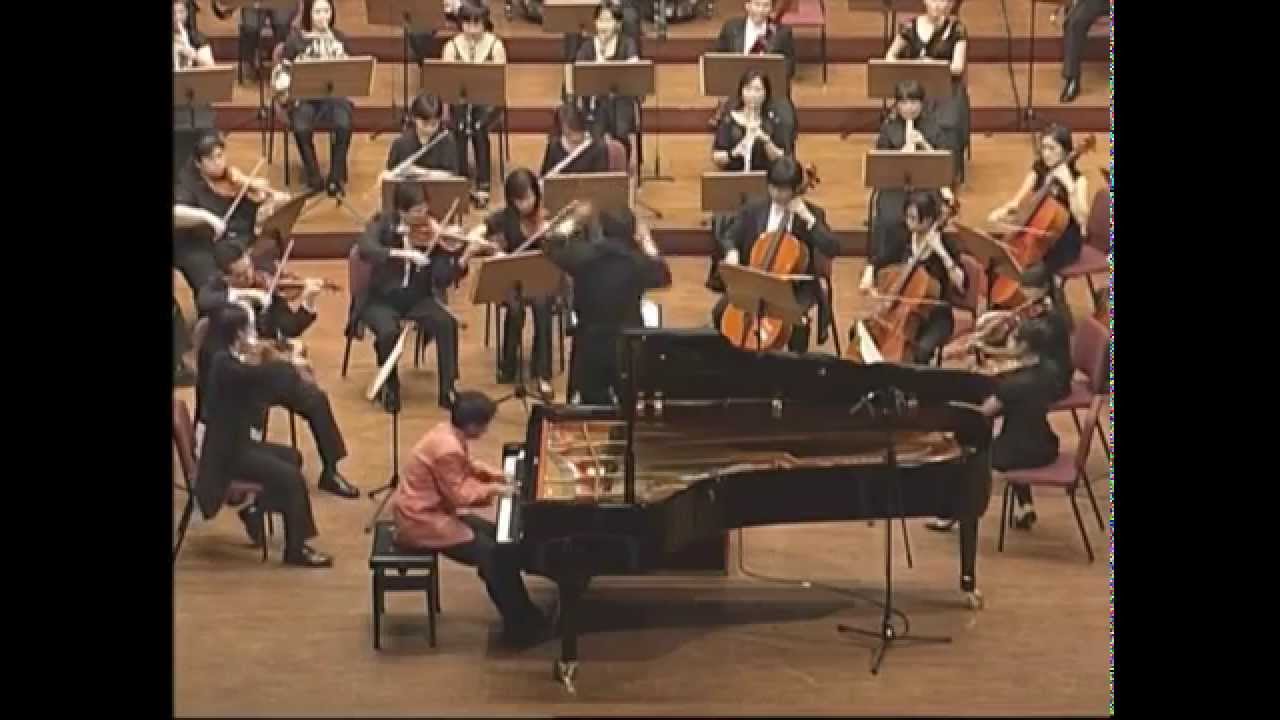 白袍鋼琴家 -- 林品安 2009國家音樂廳--曾田宏昭指揮國台交 Chopin 1