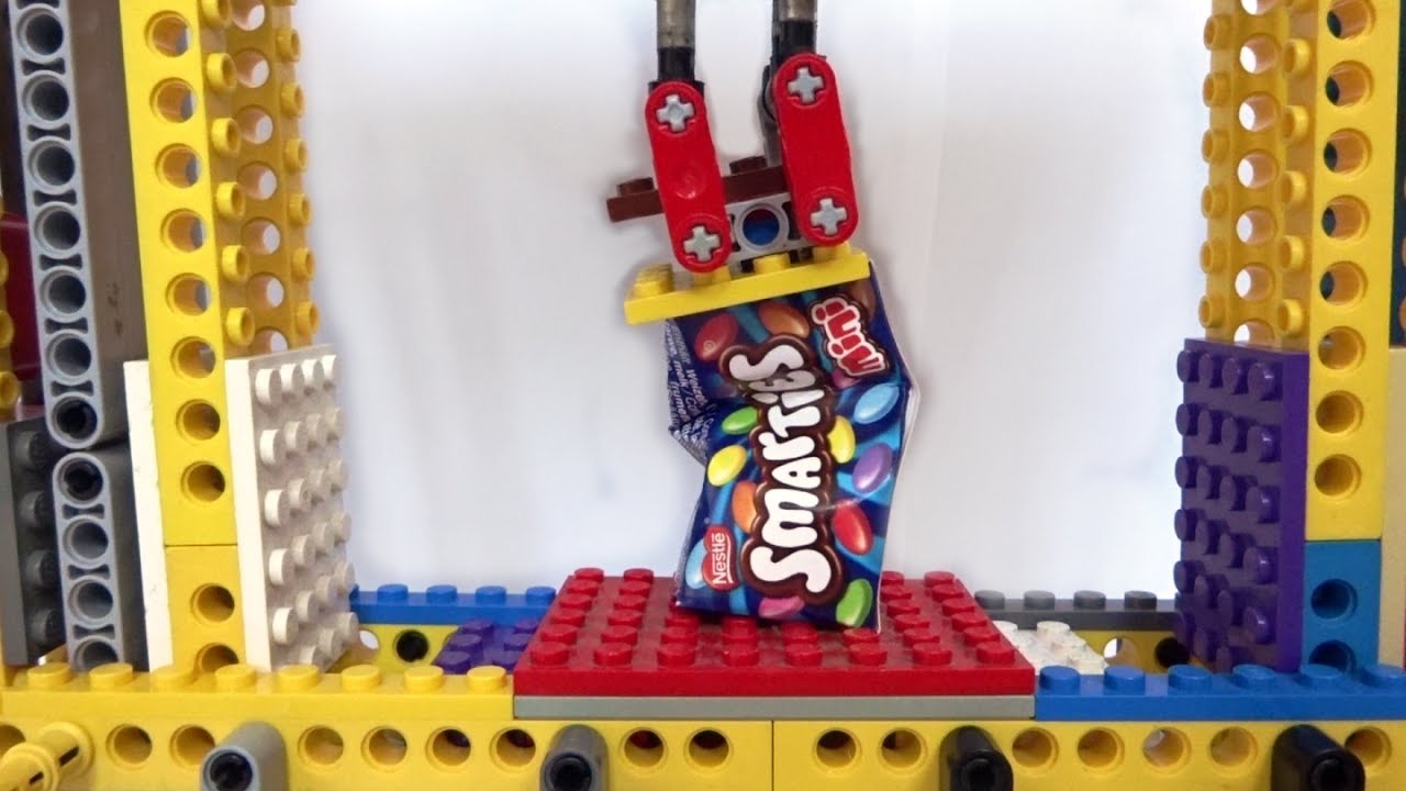 LEGO Pneumatic press