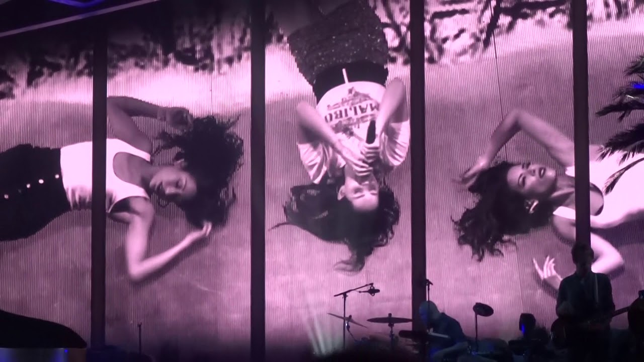 Lana Del Rey - Pretty when you cry - Live at Sportpaleis - Antwerpen
