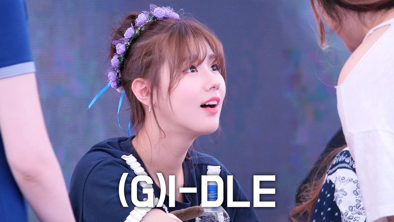 미연 Miyeon : 여자아이들 (G)I-DLE 직캠 fancam : 팬싸인회 Fansign Event : 스타필드 고양: 팬사인회