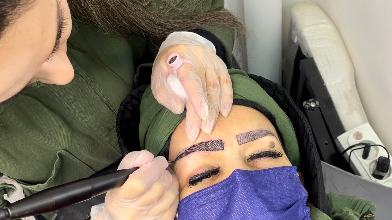 تقلب کن حتی اگر ده ساله تتو آرتیسیتی-هاشور زدن ابروهایی که مو ندارند-هاشور به سبک فیبروز ابرو