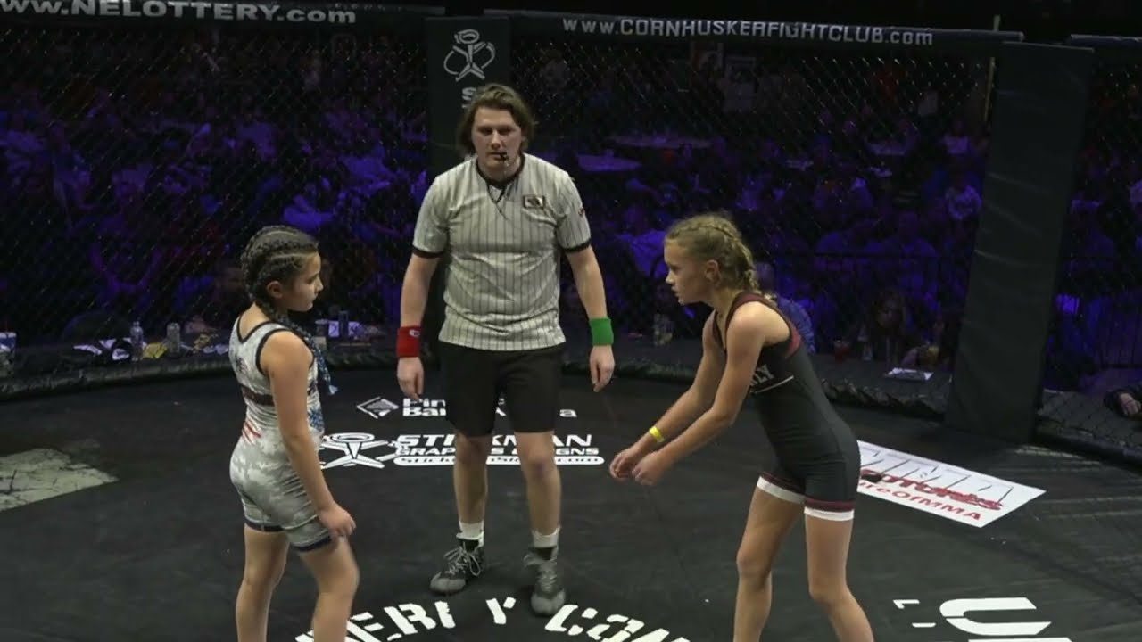 Maddie Matthiessen vs Hattie Kamrath Youth Wrestling
