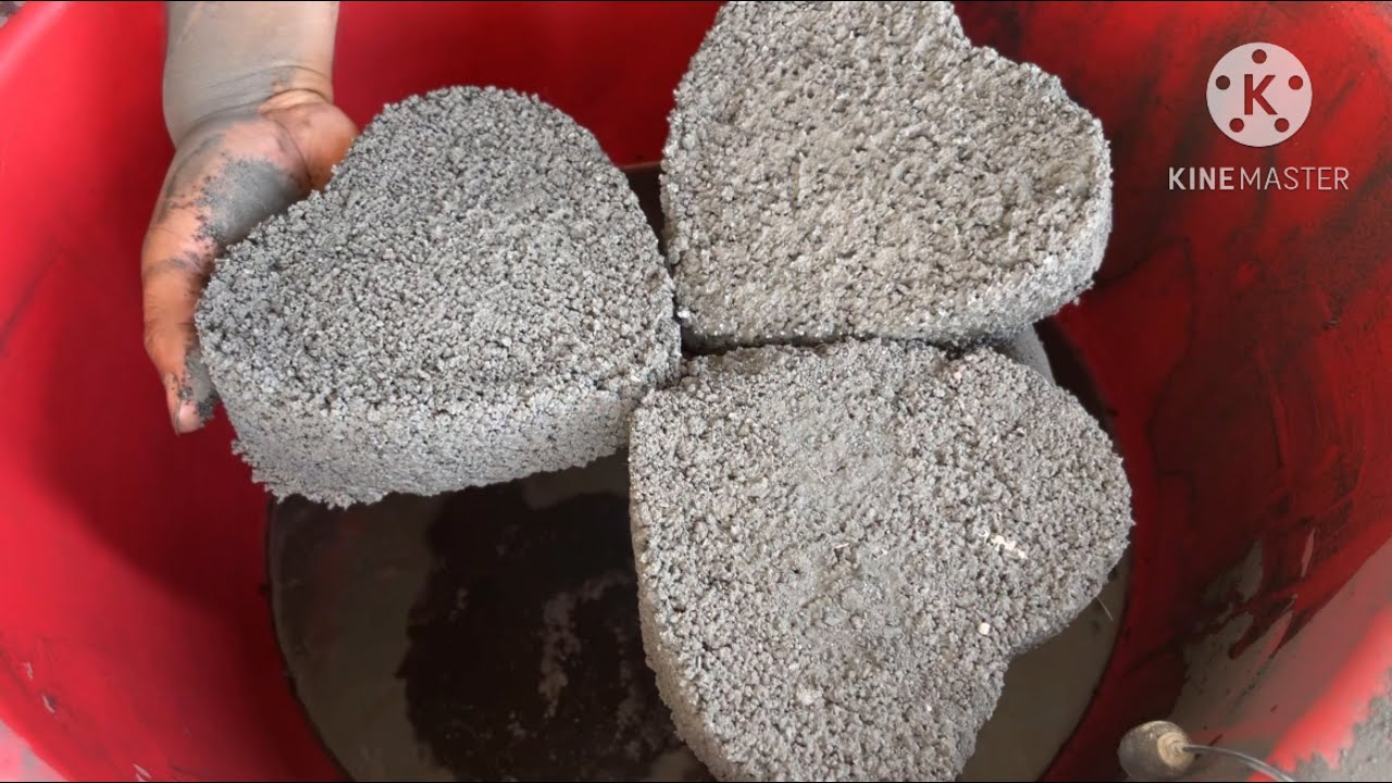 Pure charcoal dry and water crumbing #satisfying #asmrcommunity #sandcement