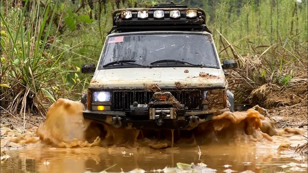 1/10 Scale Axial SCX10 II Jeep Cherokee XJ Hard Body(Team Raffee) Off-road driving 4X4 RC Car